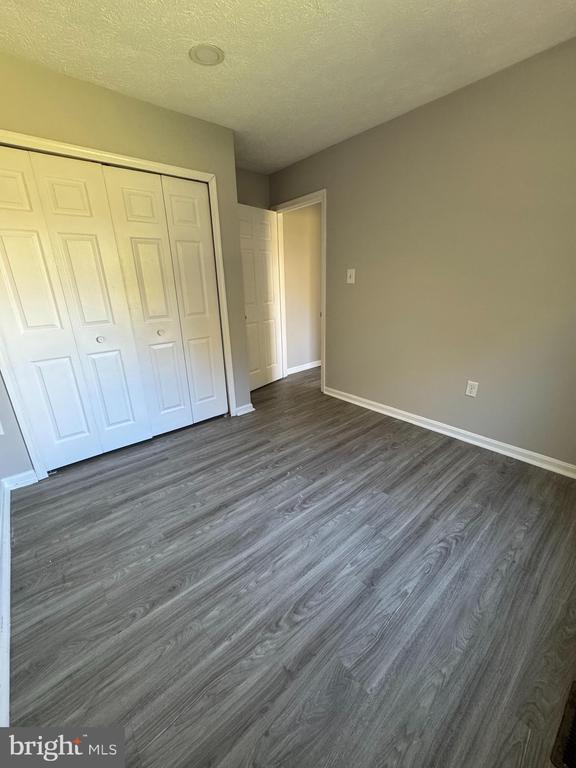 Building Photo - 4132 Silver Park Terrace