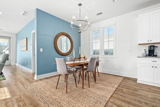 Building Photo - 1288 Foxtail Ln