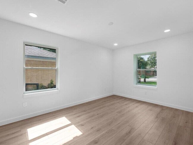 Building Photo - 1706 Ansbury Dr