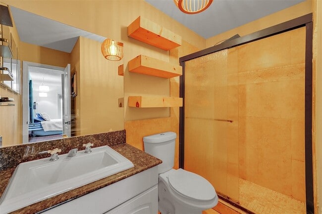 Building Photo - 1736 NW 38th St