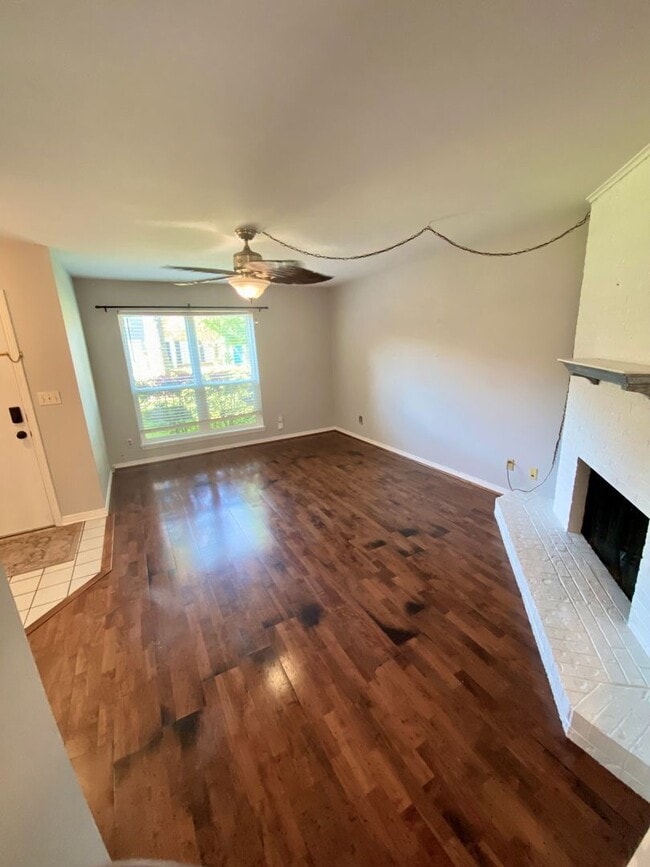 Building Photo - ** 3/1.5 RIVER OAKS CONDOMINIUM **