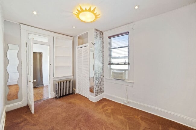 Building Photo - 1 Month Off! Available Now!  // 3bedroom 2.5 bathroom Condo// Trinidad//Private Parking Included