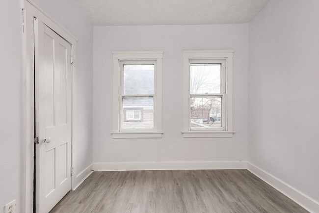 Building Photo - 2307 Garden Ave