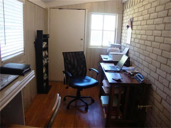 Building Photo - 22818 Brafferton Ln