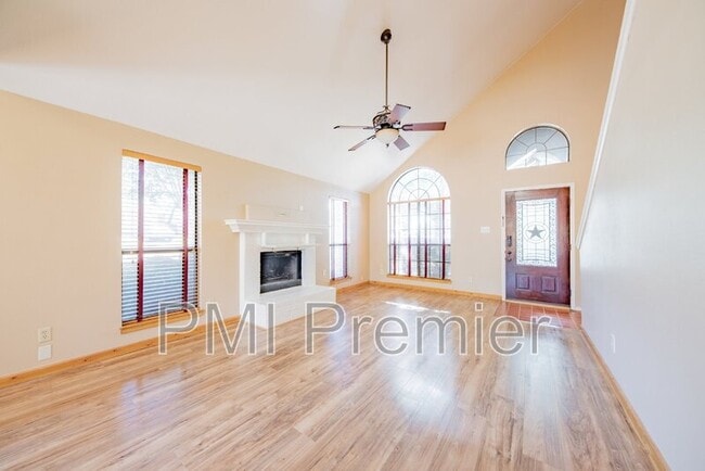 Building Photo - 471 Caviness Dr