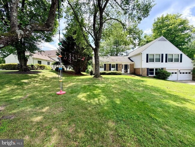 Building Photo - 12904 Missionwood Way