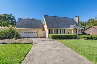 Building Photo - 1201 River Ridge Dr