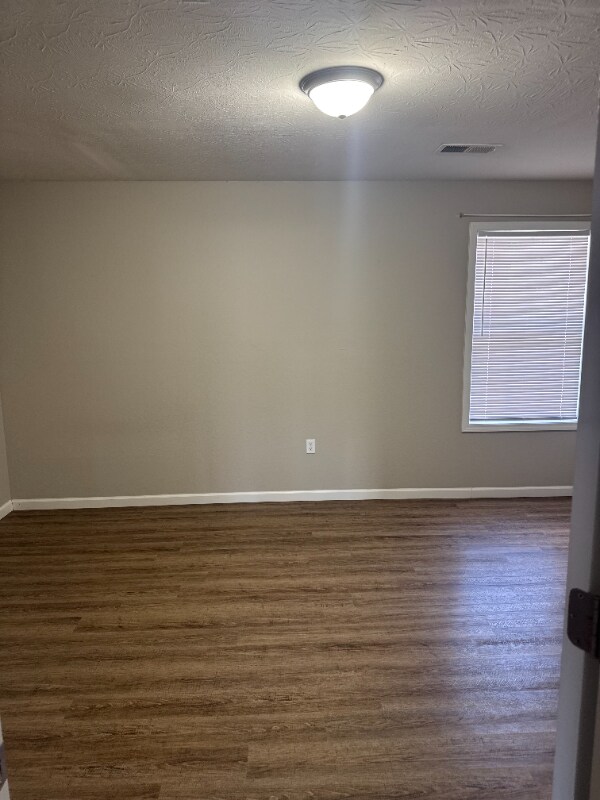 Building Photo - 215 Old Jacksboro Pike