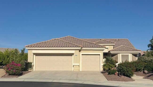 Building Photo - 39354 Falconwood Ct