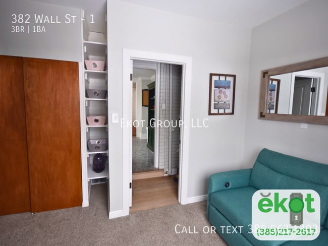 Building Photo - 382 Wall St