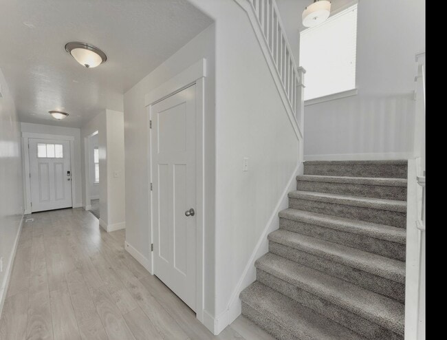 Building Photo - 3 Bed | 2.5 Bath | 2,365 sq ft above grade | Full unfinished basement | 2-car garage