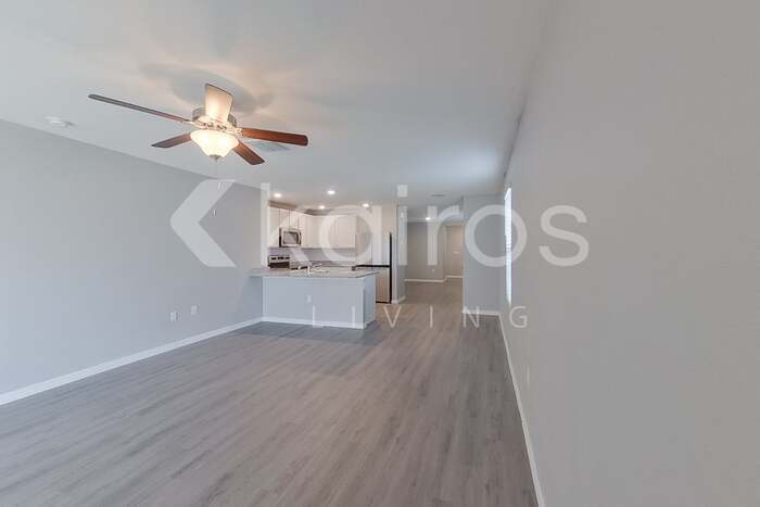 Building Photo - 8684 SW 44th Ct