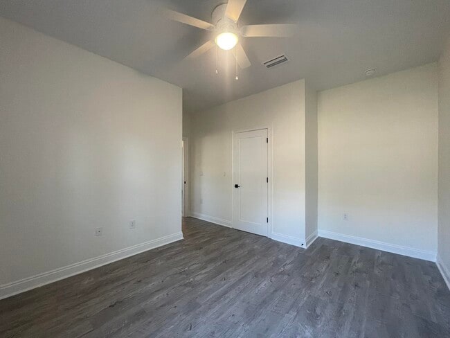 Building Photo - 5448 Jenee Ct