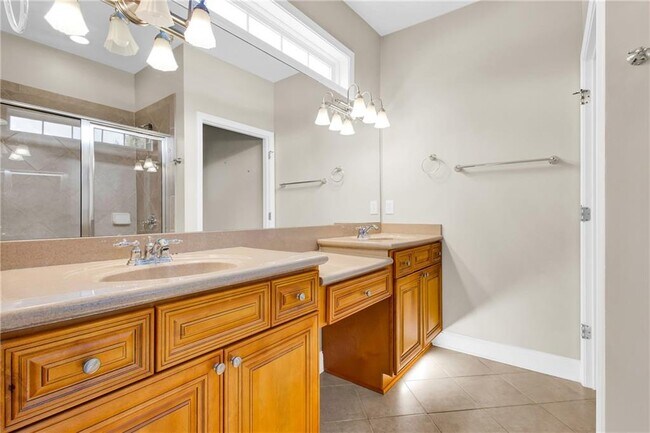 Building Photo - 5358 Manor View Dr NW
