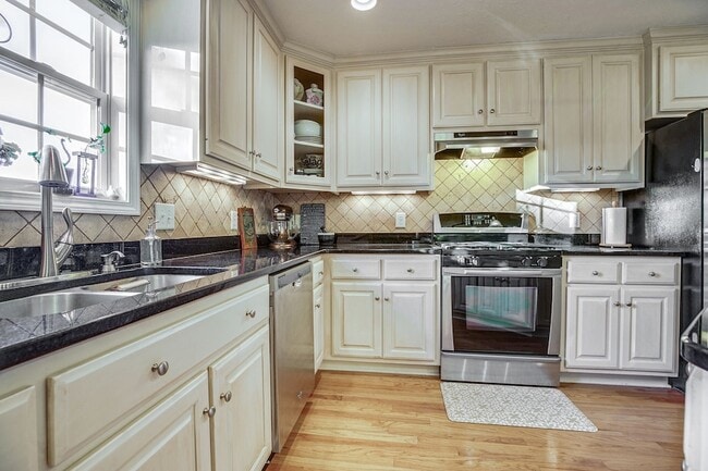 Building Photo - 238 Osprey Dr