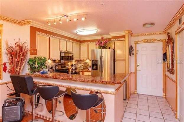 Building Photo - 14013 Fairway Island Dr