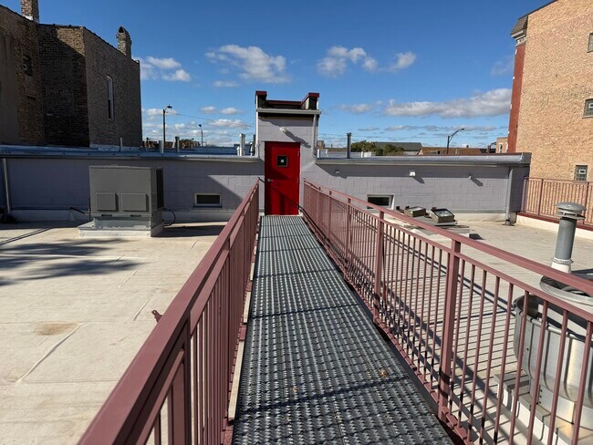 Building Photo - 2109 S Ashland Ave