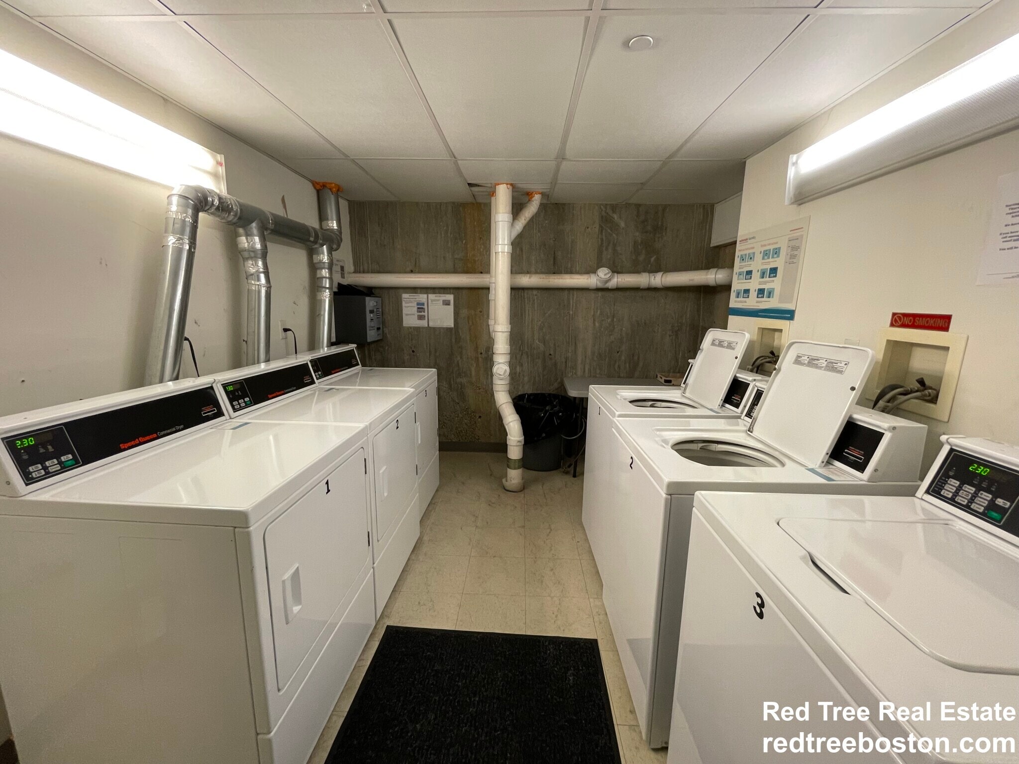 Building Photo - 461 Park Dr