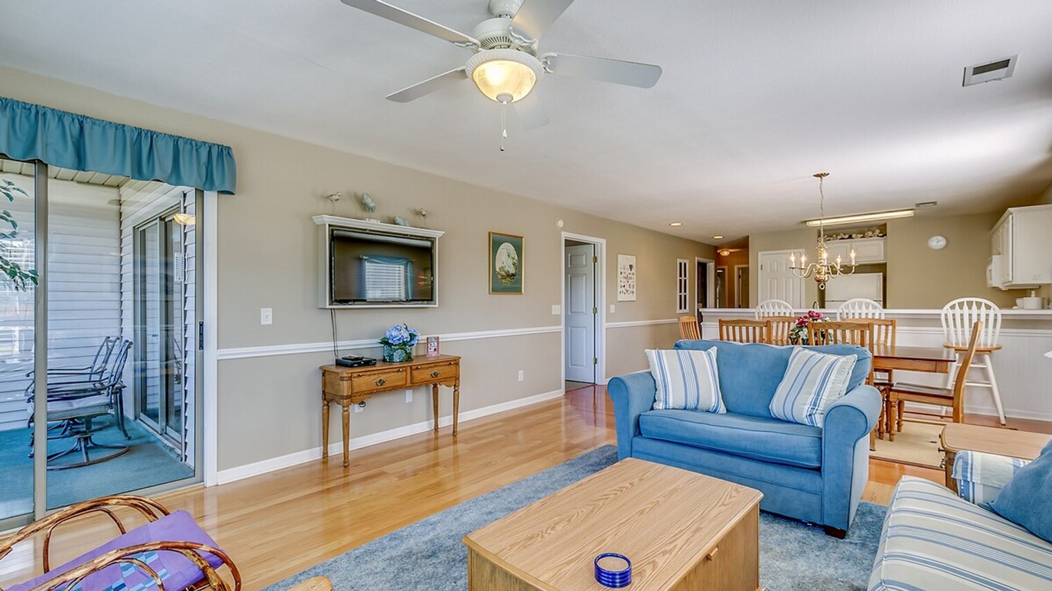 Building Photo - 549 Blue Stem Dr