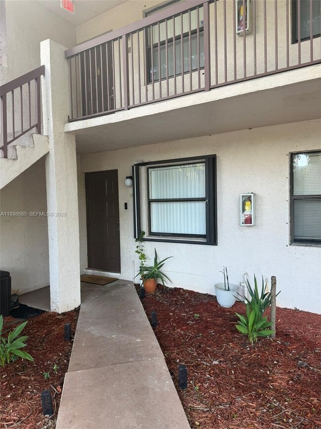 Building Photo - 9984 Nob Hill Ct