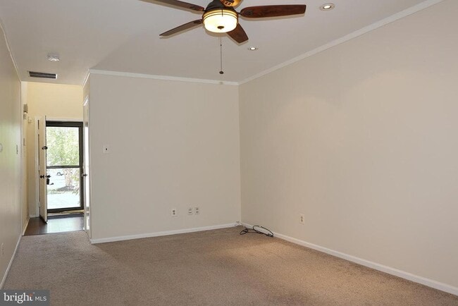 Building Photo - 72 5 Crown Royal Cir