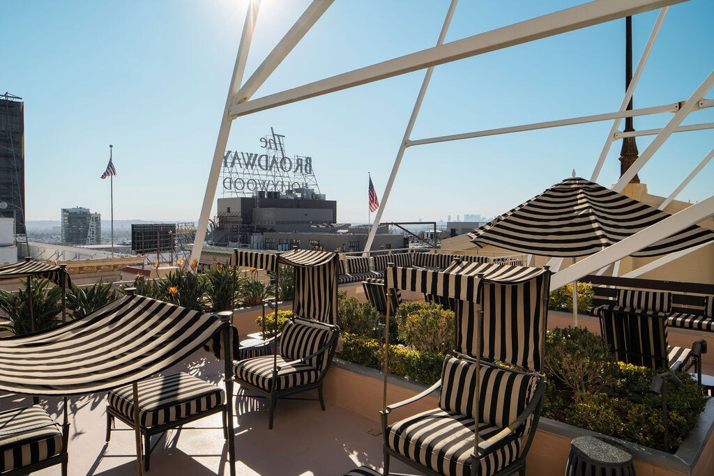 Building Photo - 6253 Hollywood Blvd