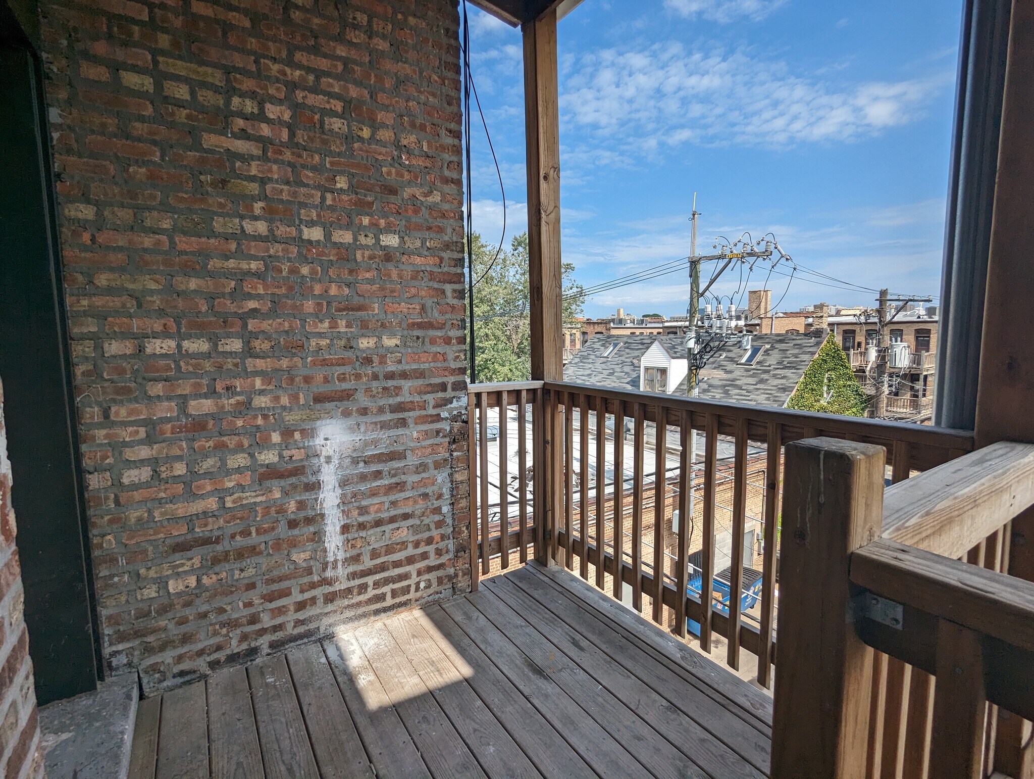 Building Photo - 3935 N Janssen Ave