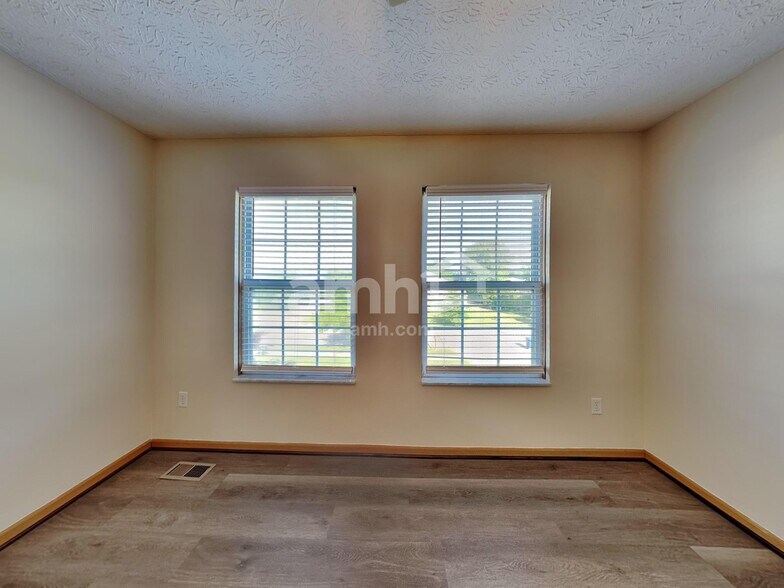Building Photo - 8510 Reynoldswood Dr