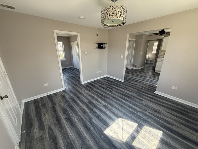 Building Photo - 1504 S Ottawa St