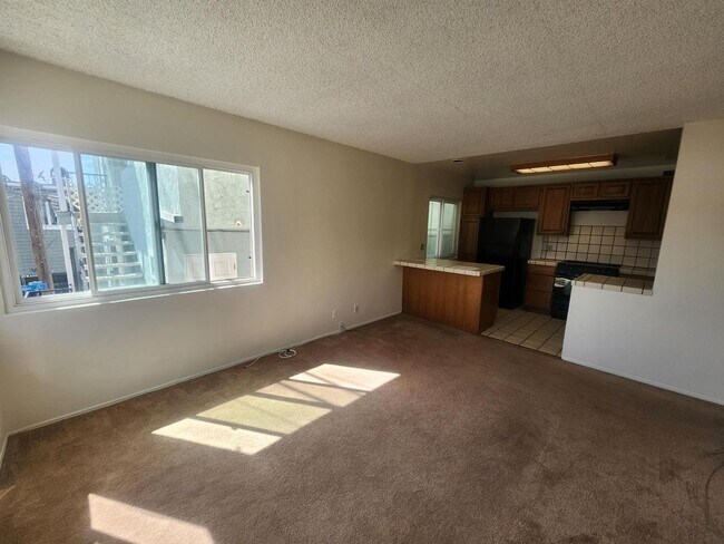 Building Photo - Moonstone