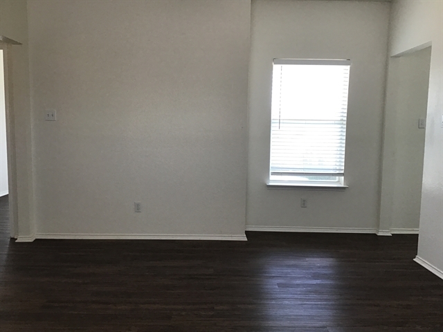 Building Photo - 1701 Oak Bend Ln