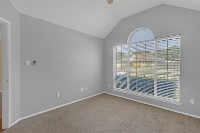 Building Photo - 3807 Woodside Dr