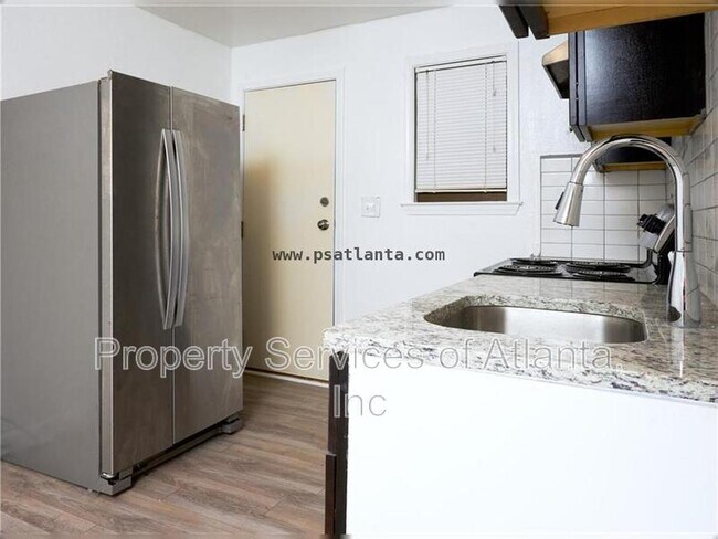 Building Photo - 564 Evergreen Terrace