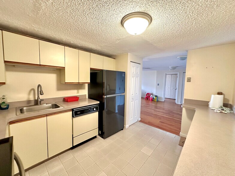 Building Photo - 30 Revere Beach Pky