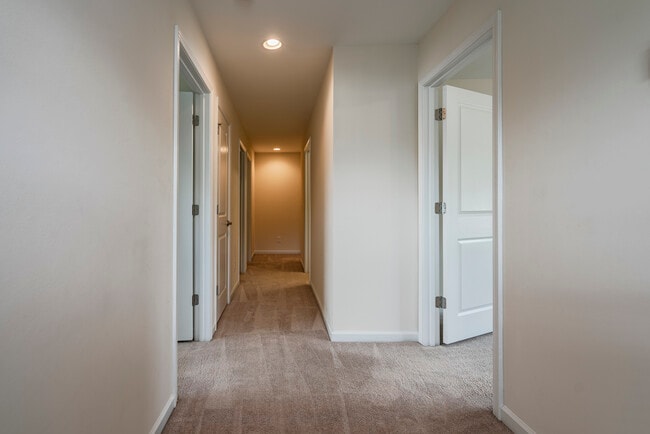 Building Photo - 503 Waybridge Way