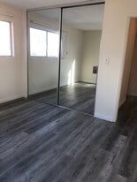 Building Photo - 5736 Lexington Ave