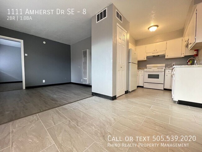 Building Photo - 1111 Amherst Dr SE