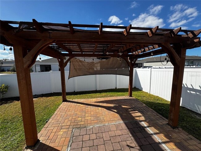 Building Photo - 3868 Brant Pl