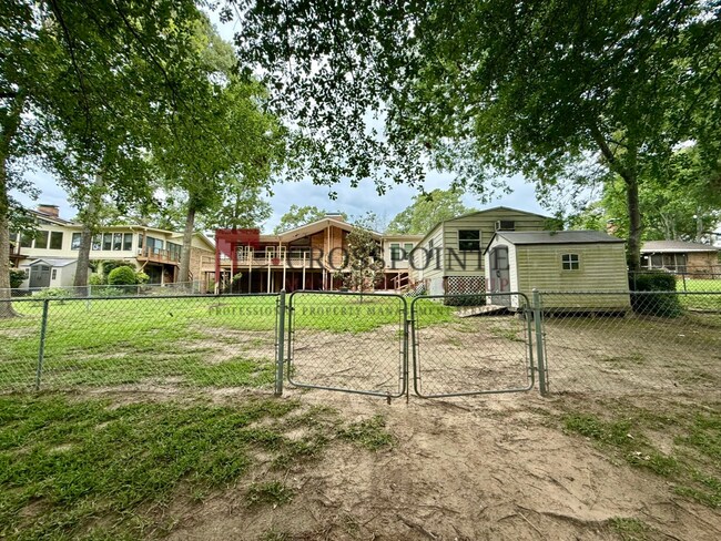 Building Photo - Waterfront 2 Bedroom, 2.5 Bathroom Home!