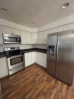 Building Photo - 1101 W Ridgeview Dr