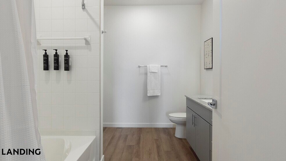 Building Photo - 185 Polaris Pointe