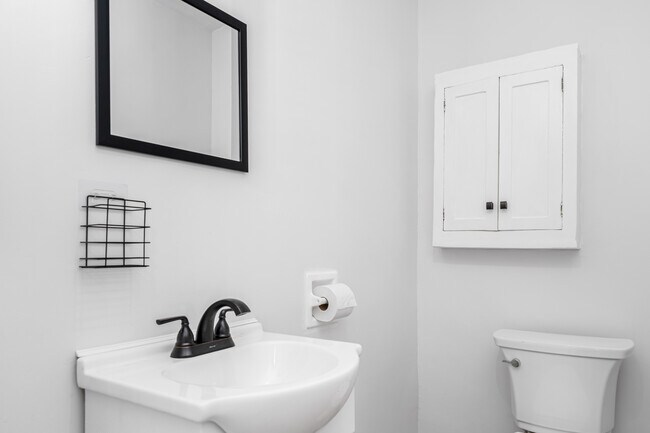 Building Photo - 120 S Cherokee St