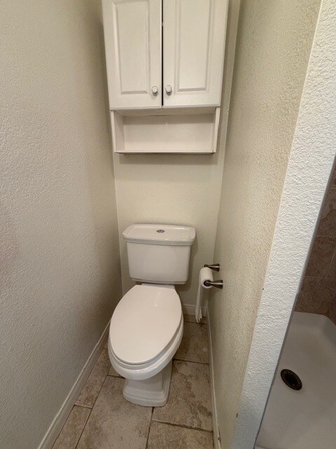 Building Photo - 6322 Clyde Ave