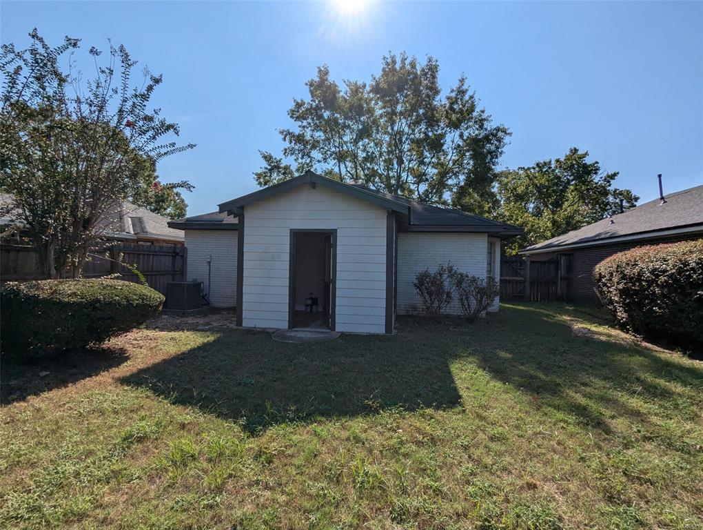 Building Photo - 6885 Brownwood Ln