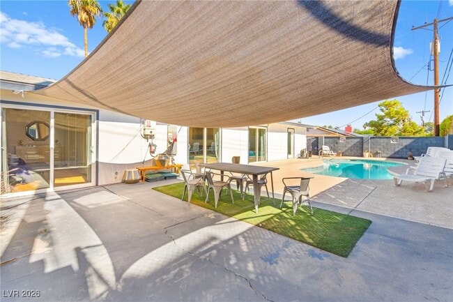 Building Photo - 1531 Commanche Dr