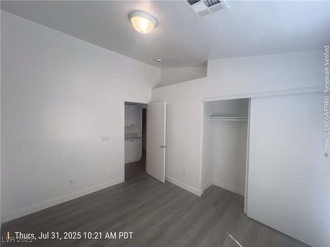 Building Photo - 1301 Dusty Creek St