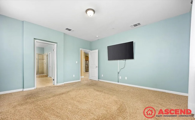 Building Photo - 5 Bedroom | 3 Bathroom House — Bakersfield (93314)