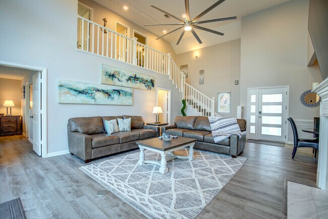 Building Photo - 8606 Columbia Dr