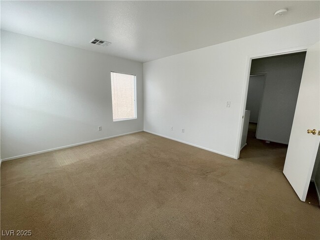 Building Photo - 1245 Orchard View St