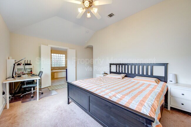 Building Photo - 3707 Main Poplar Dr